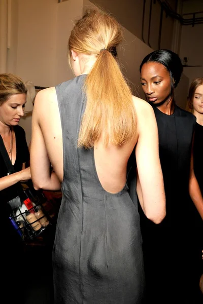 Look 30